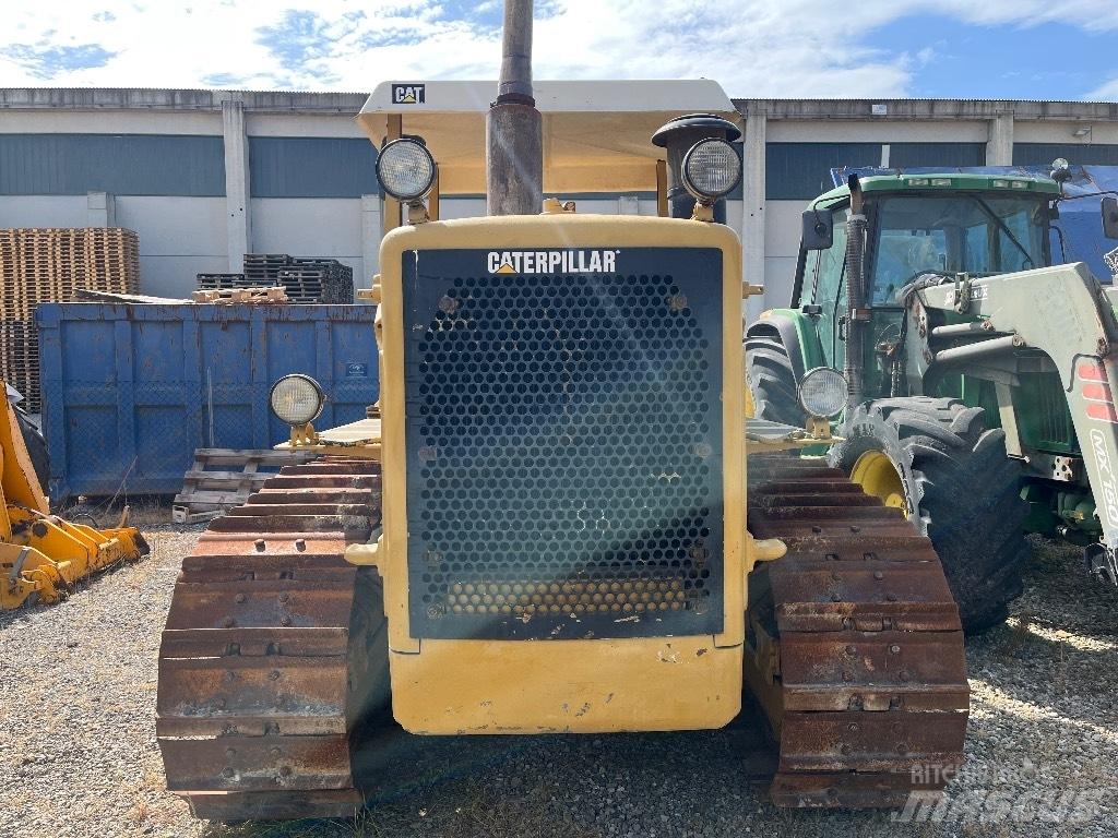 CAT D 6 Traktorok