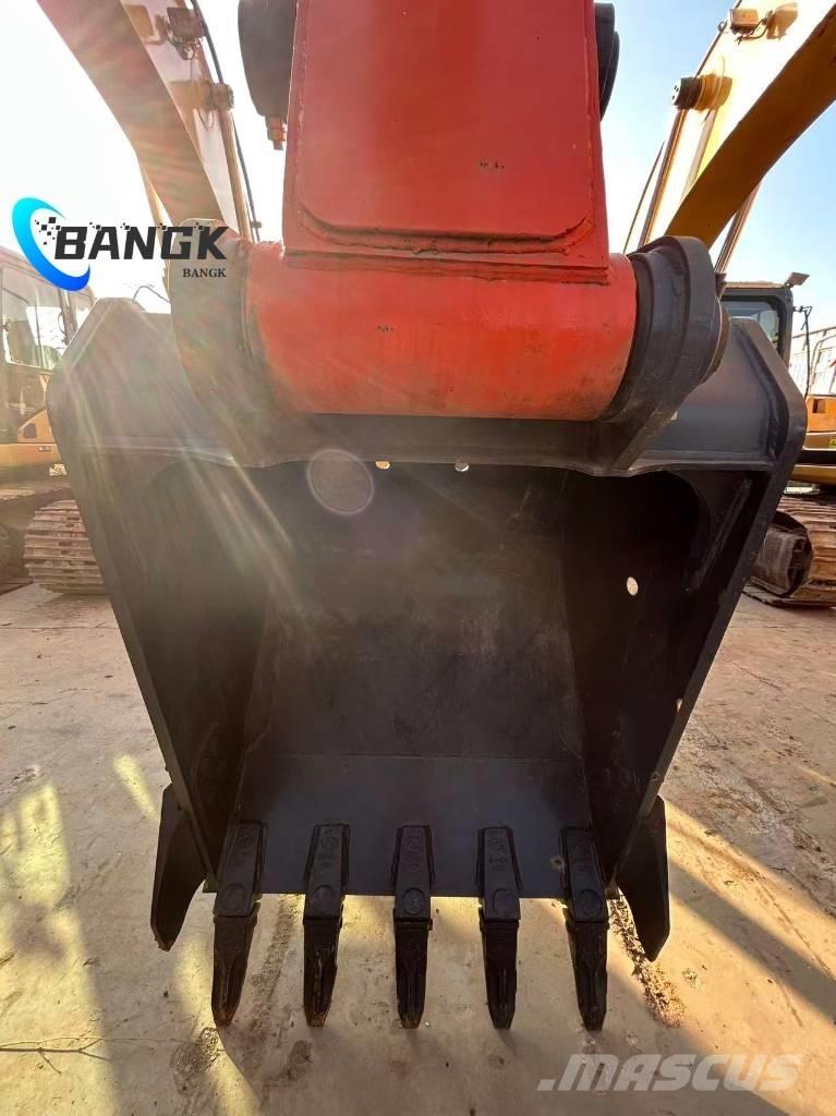 Hitachi ZX 240 Lánctalpas kotrók