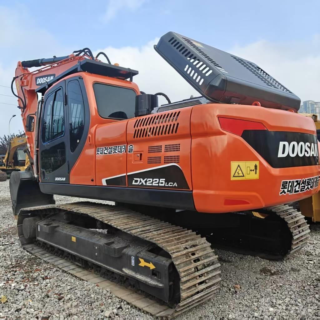 Doosan DX 225 LCA Lánctalpas kotrók