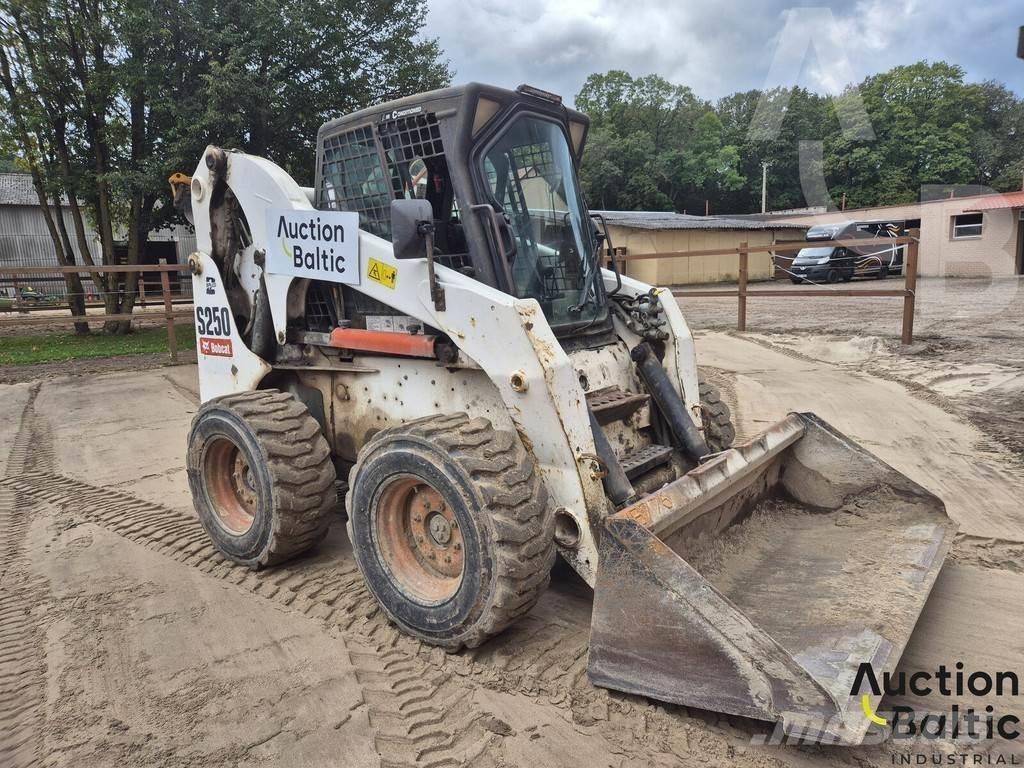 Bobcat S 250 Kompaktrakodók