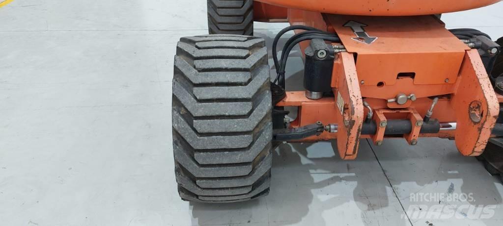 JLG 450 AJ Karos emelők