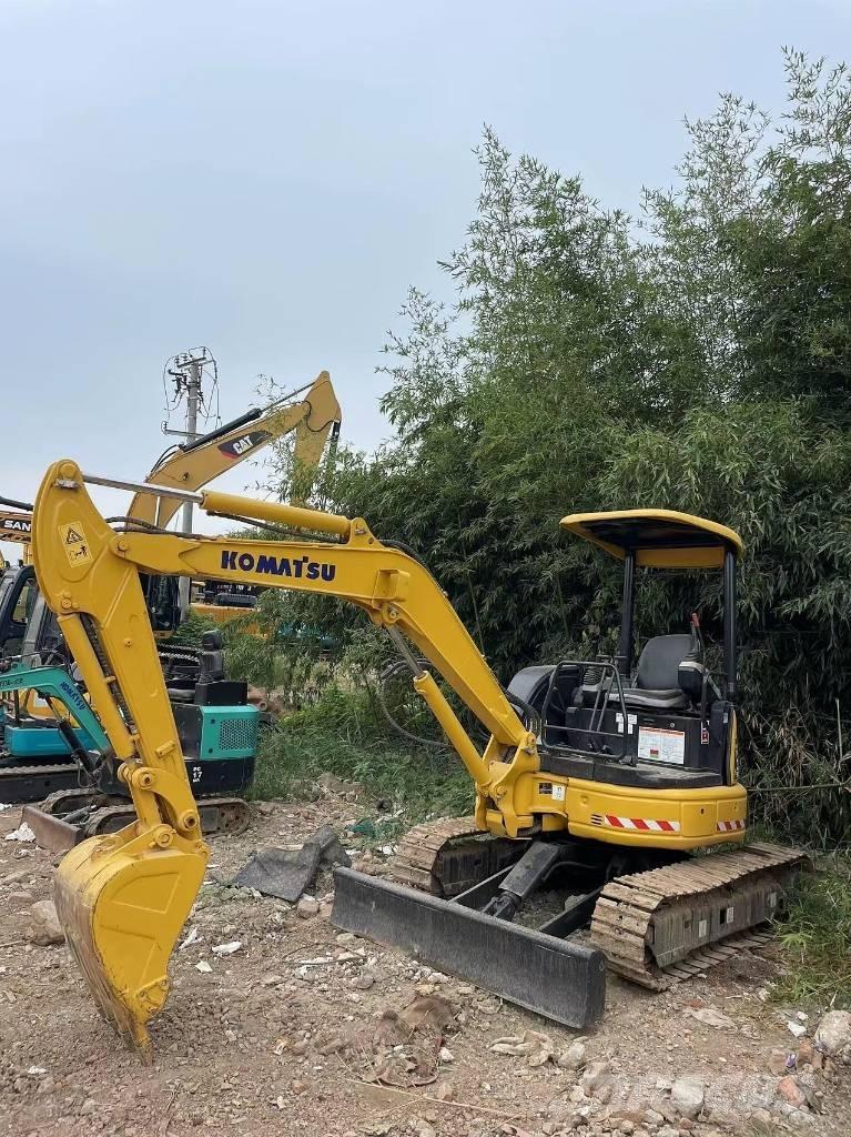 Komatsu PC35 Mini kotrók < 7t