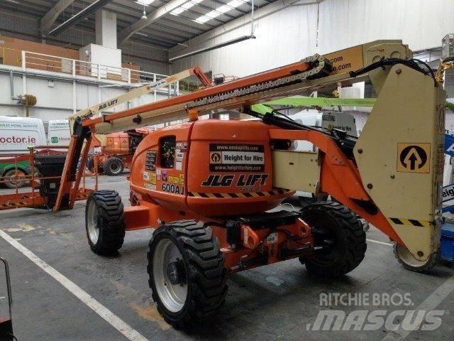 JLG 600AJ Karos emelők
