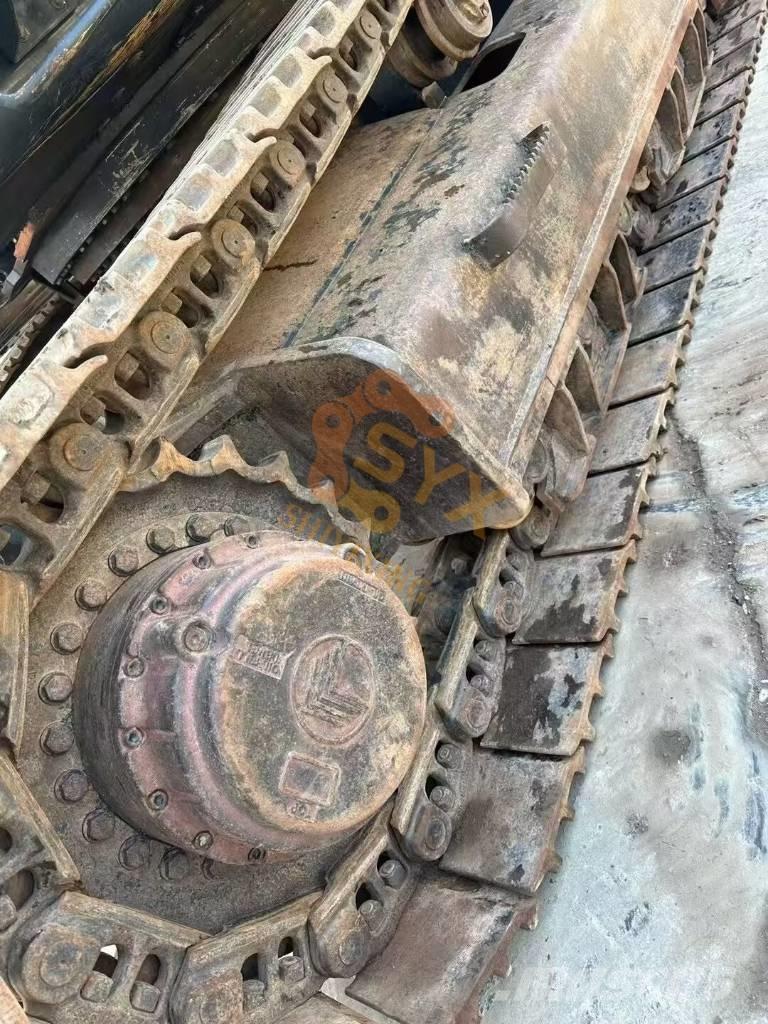 Hyundai Robex 520 VS Lánctalpas kotrók