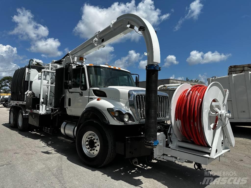 International 7500 Vákuum teherautok