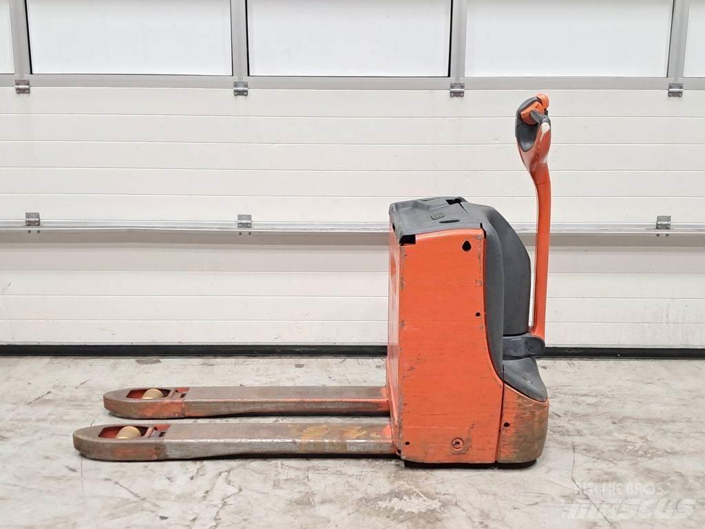 Linde T16 Kézi raklapemelő
