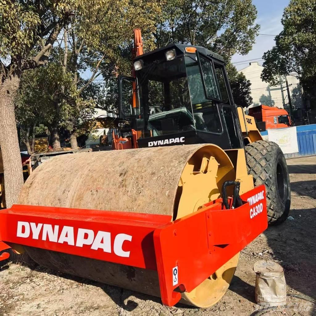 Dynapac CA 30 D Egydobos hengerek