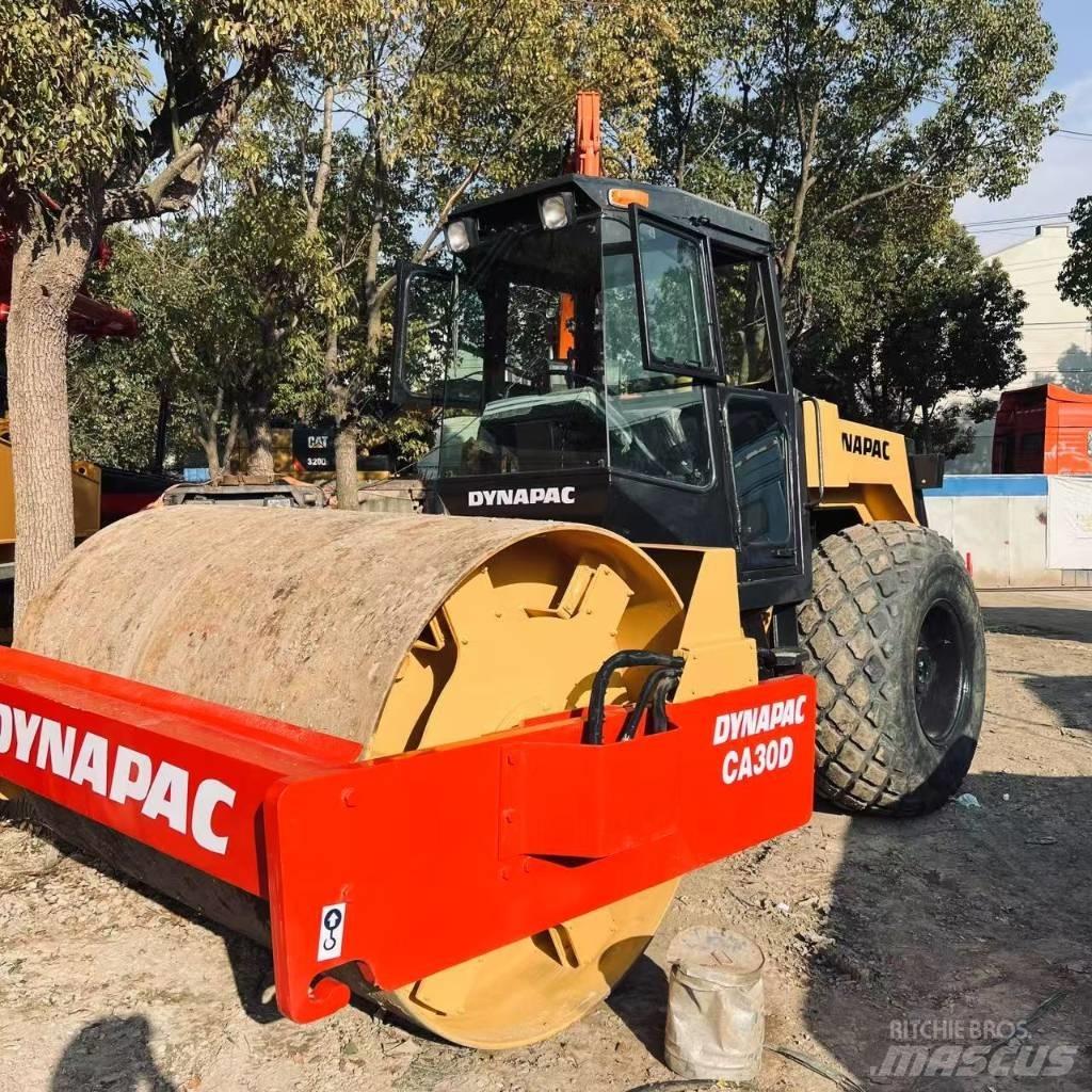 Dynapac CA 30 D Egydobos hengerek