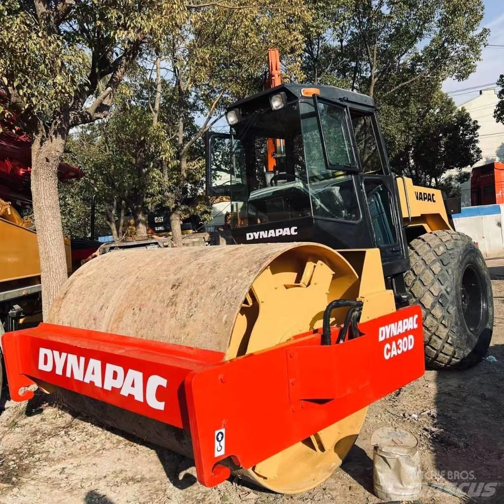 Dynapac CA 30 D Egydobos hengerek