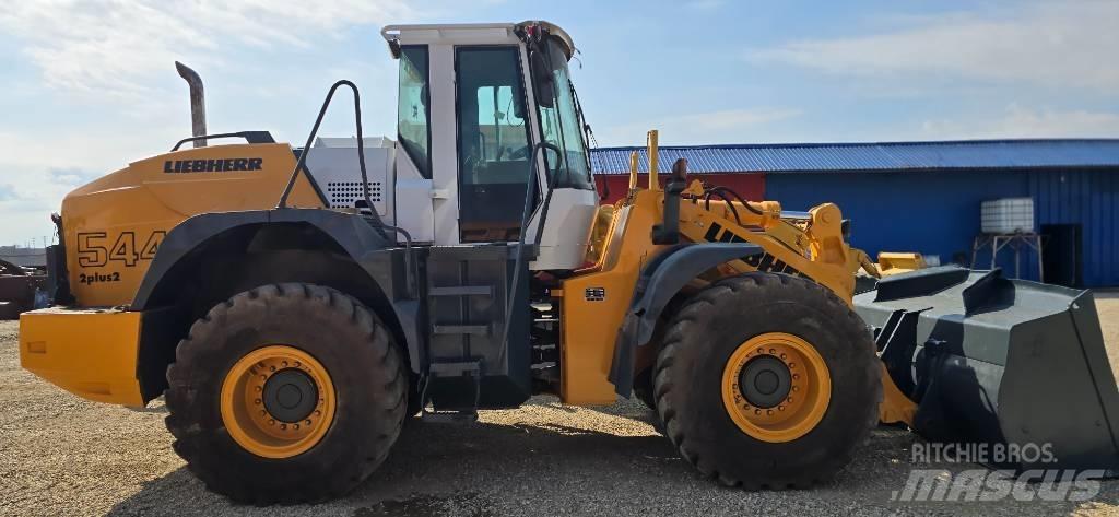 Liebherr L 544 Gumikerekes homlokrakodók