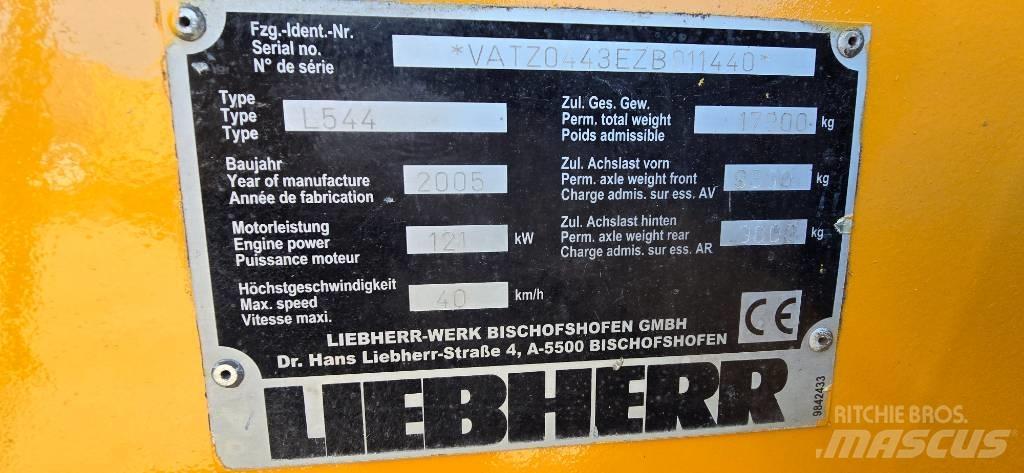 Liebherr L 544 Gumikerekes homlokrakodók