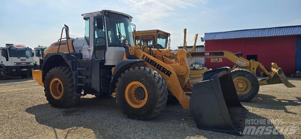Liebherr L 544 Gumikerekes homlokrakodók
