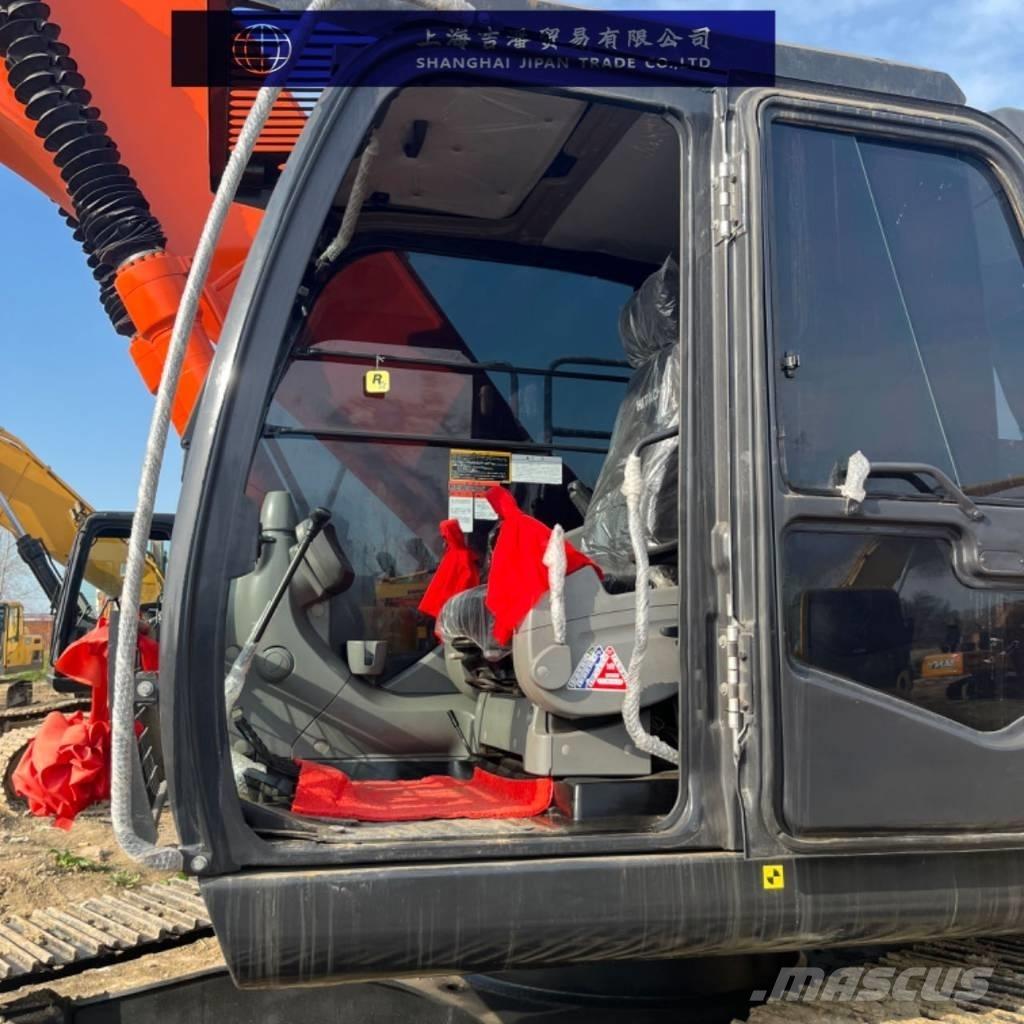 Hitachi ZX 240 Lánctalpas kotrók