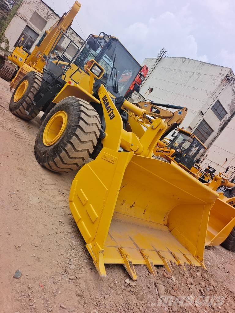 Komatsu WA 380 Gumikerekes homlokrakodók