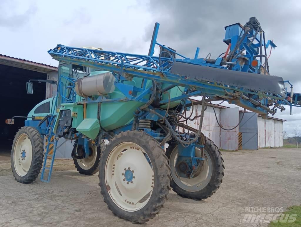 Berthoud UTL 4000 Önjáró trágyaszórók