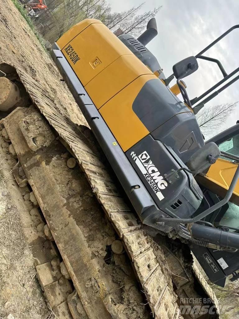 XCMG XE 245 DK Lánctalpas kotrók