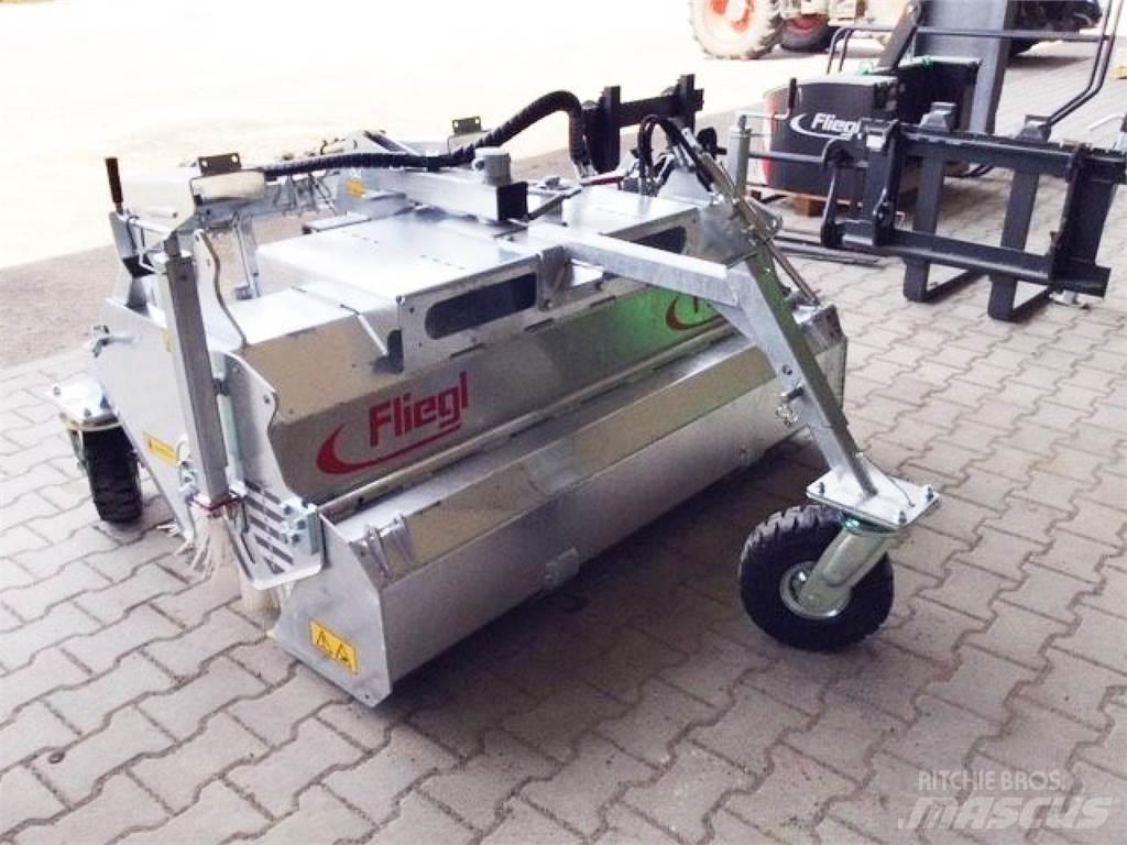 Fliegl Typ 500 Úttakarító gépek