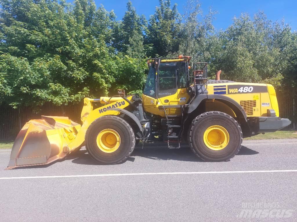 Komatsu WA480-8 Gumikerekes homlokrakodók