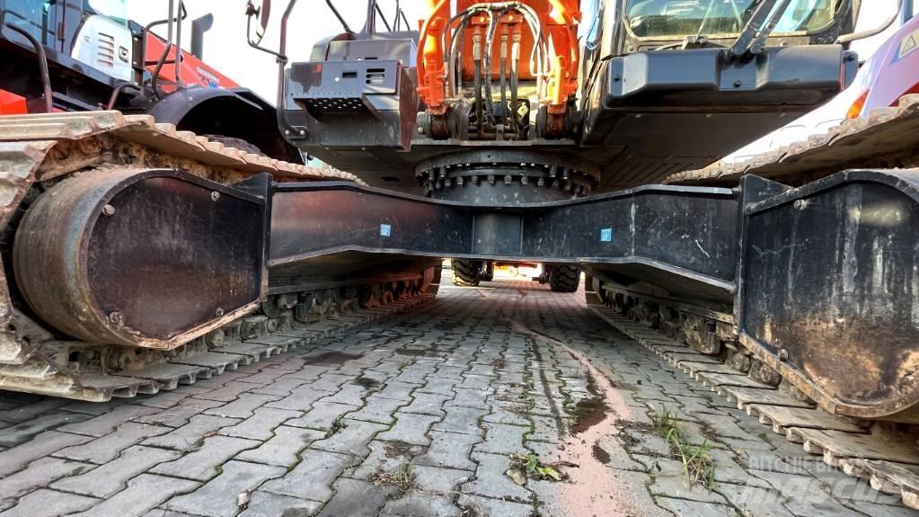 Hitachi ZX300LC-7 Lánctalpas kotrók