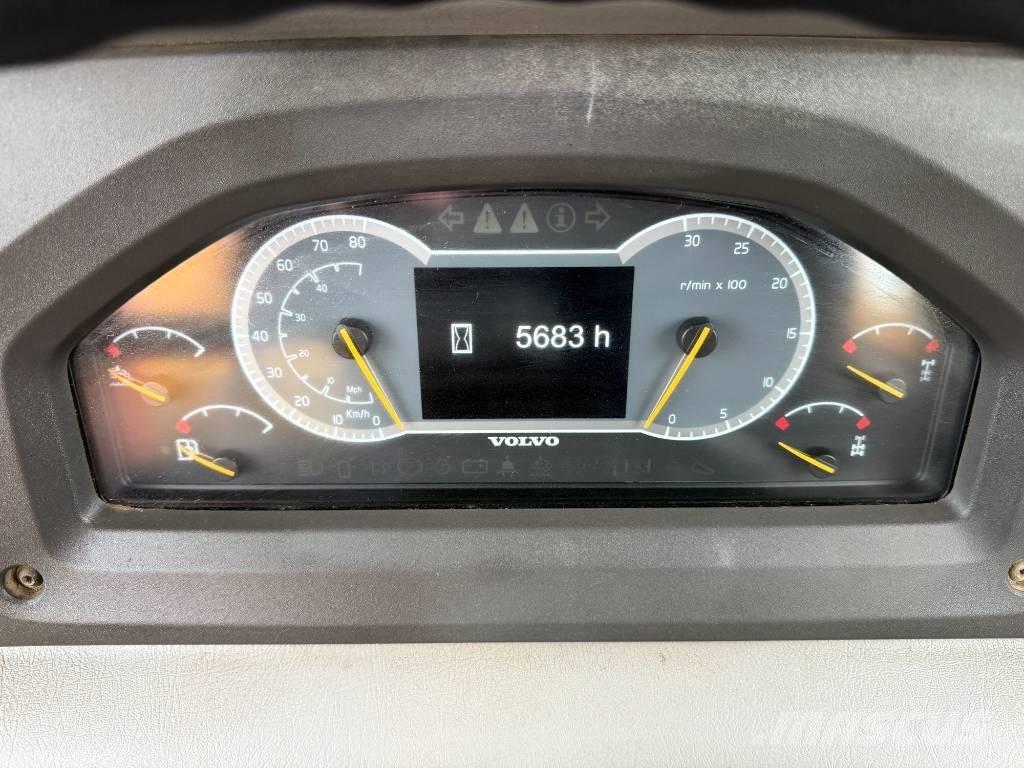 Volvo A 30 G Csuklósdömperek