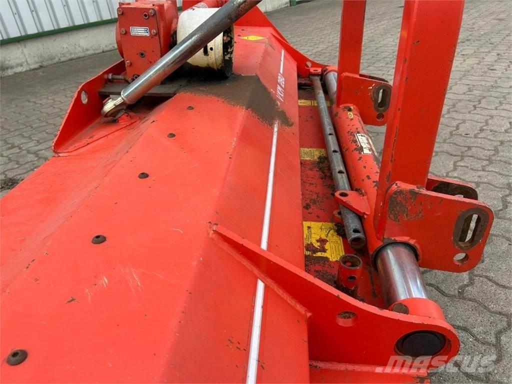 Kuhn VKM 280 Egyéb szálastakarmányozási gépek