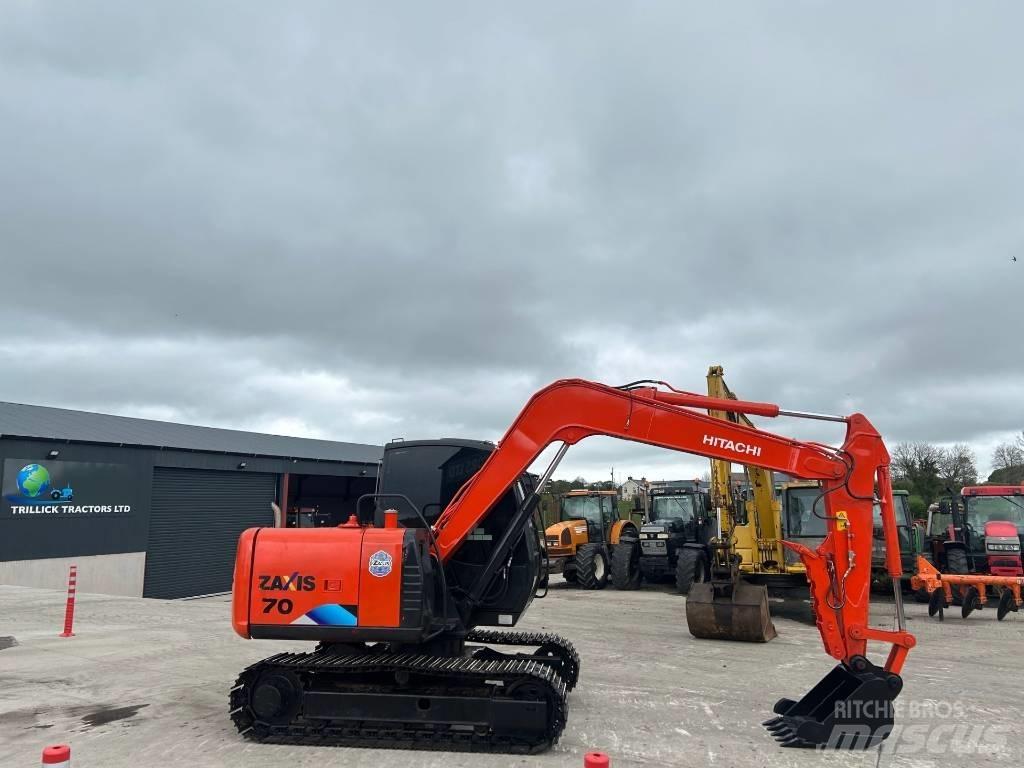 Hitachi Zaxis 70 Közepes (midi) kotrók 7 t - 12 t