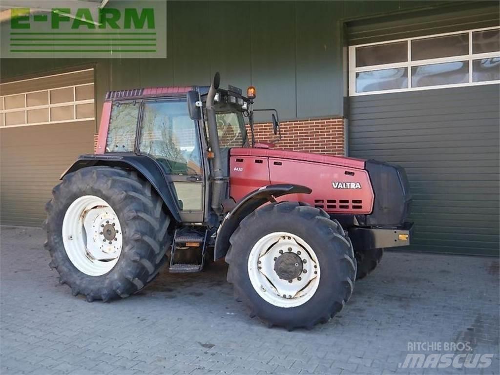 Valtra 8450 Traktorok