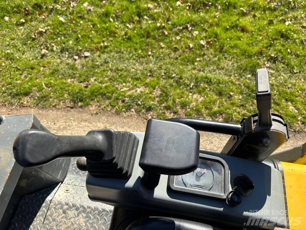 Wacker Neuson DT 23 Lánctalpas dömperek