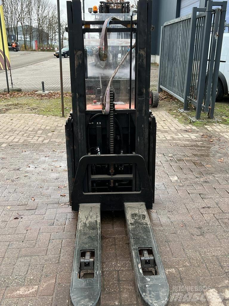 BT SPE 125 Gyalogkíséretű targonca