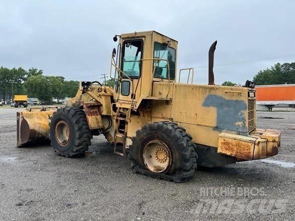 Komatsu WA 320-1 Gumikerekes homlokrakodók