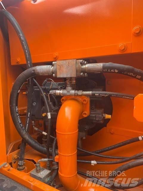 Doosan DX 180 LC Lánctalpas kotrók