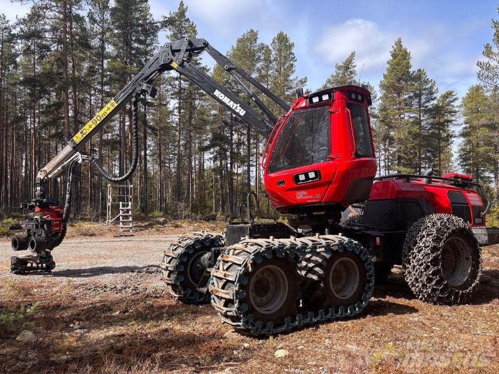 Komatsu 901 Betakarítók