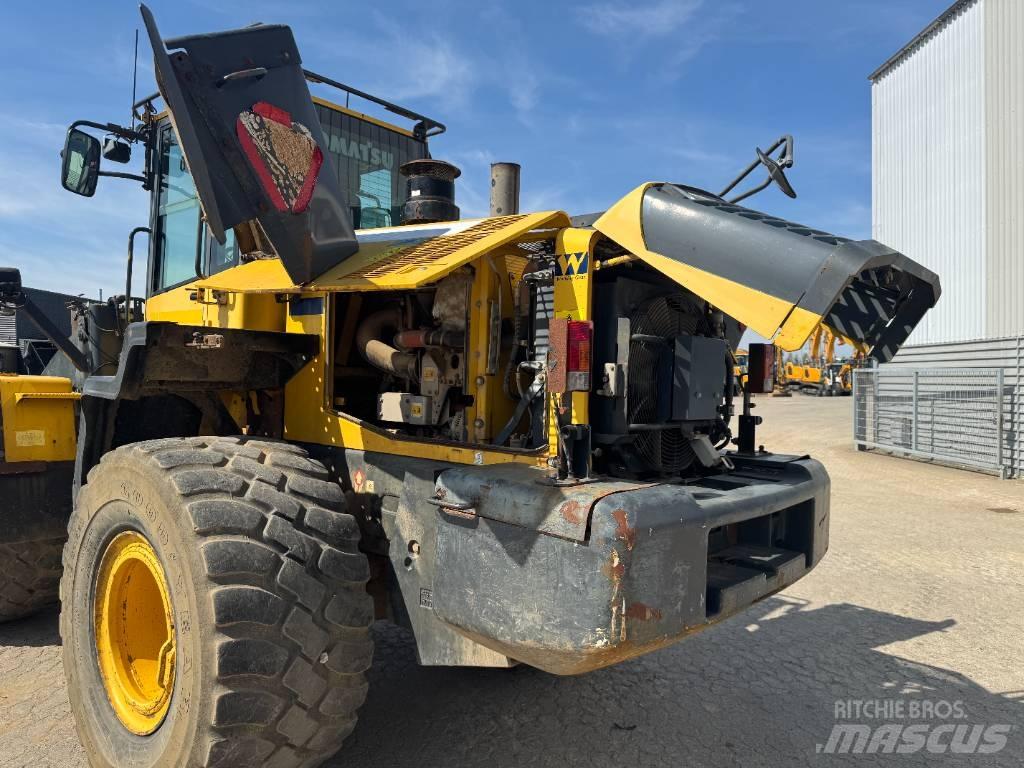 Komatsu WA320PZ-6 Gumikerekes homlokrakodók