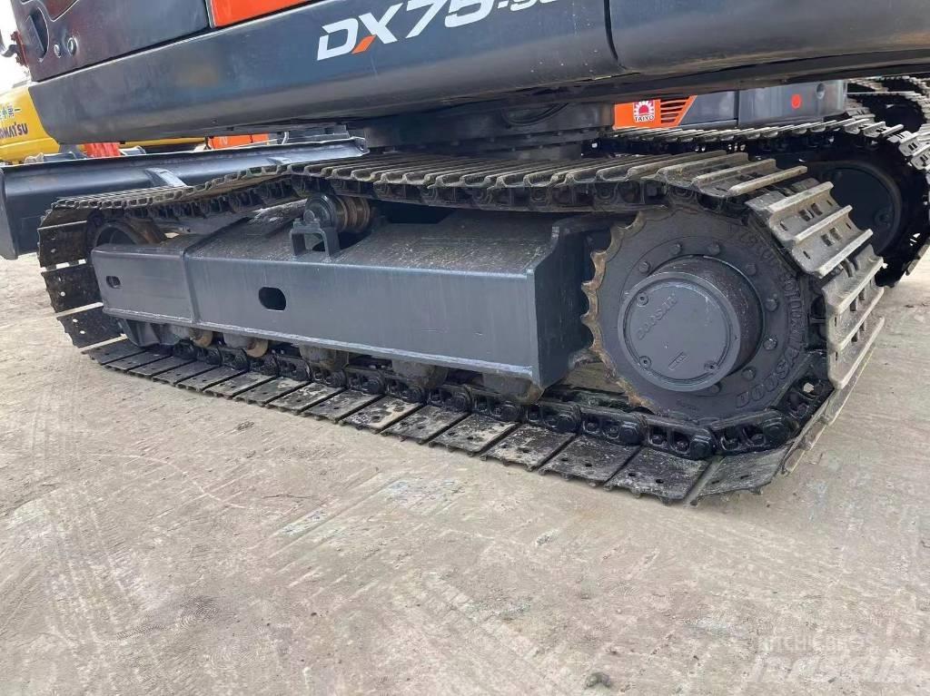 Doosan DX 75 Lánctalpas kotrók