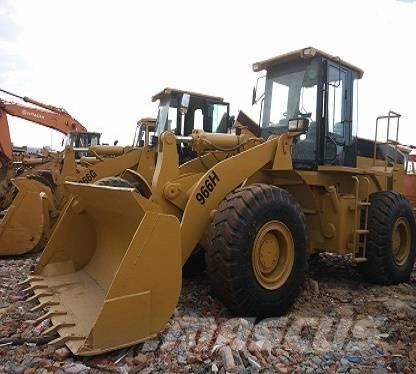 CAT 966 H Gumikerekes homlokrakodók