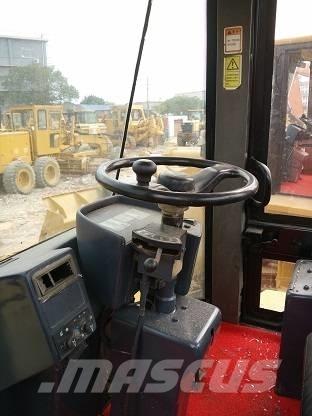 CAT 966 H Gumikerekes homlokrakodók