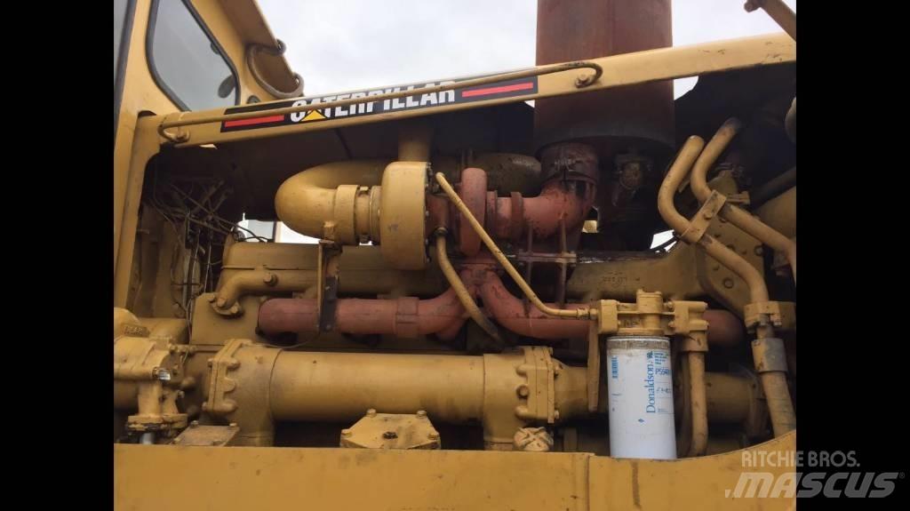 CAT D 9 G lánctalpas dózerek