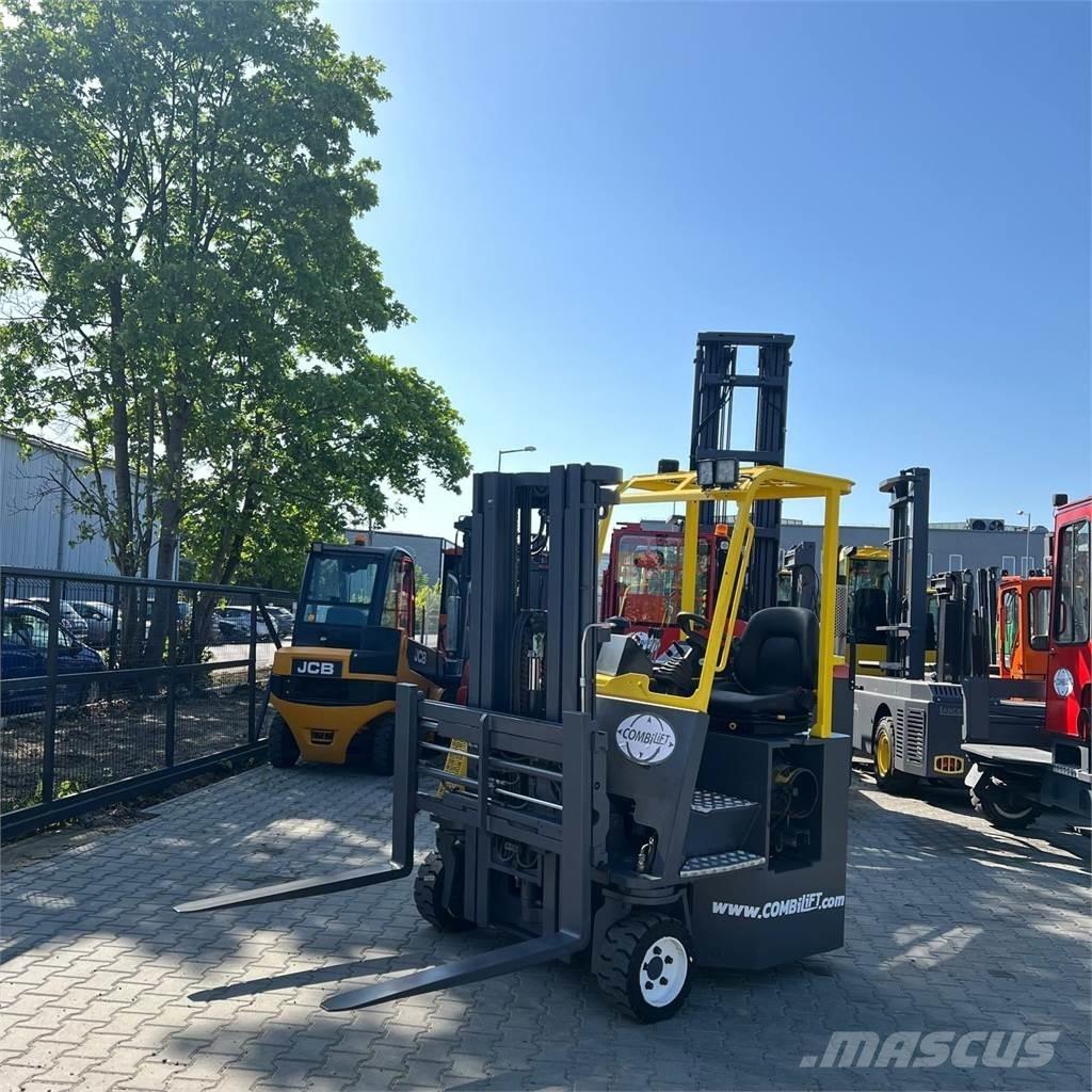 Combilift CBE 3000 Tolóoszlopos négyutas targonca