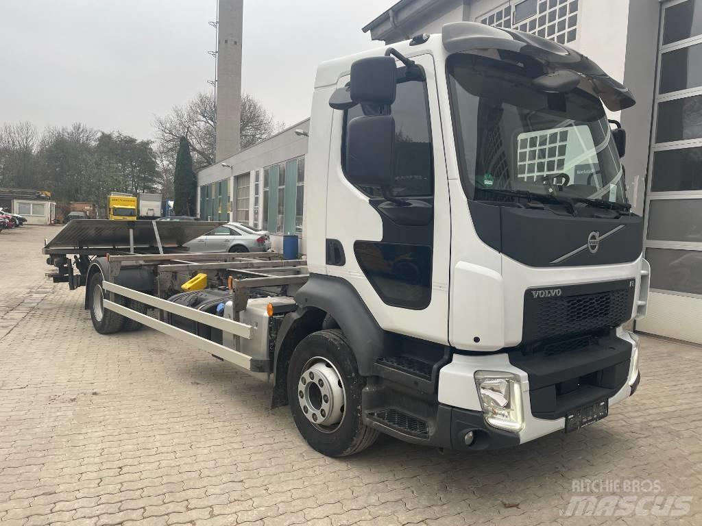 Volvo FL 250 Hidraulikus konténerszállító