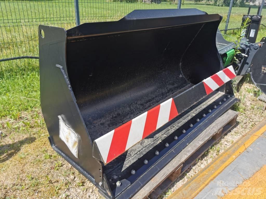 JCB Universals Gémek és dipperek
