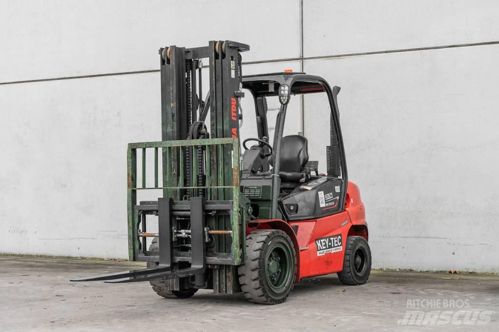 Manitou MI 35 D Dízel targoncák