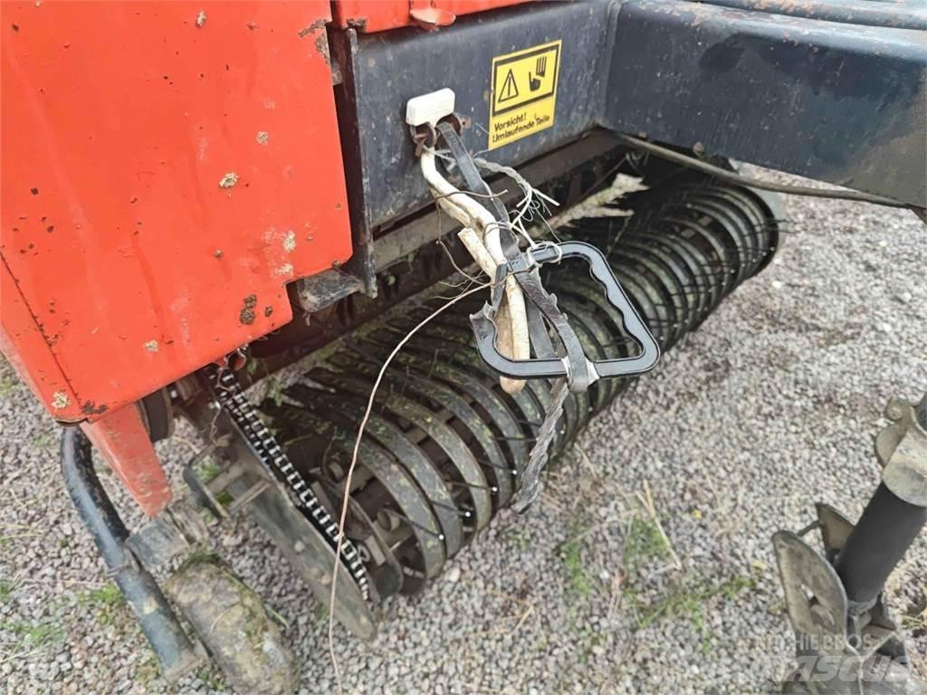 Deutz-Fahr E390 Önrakodó pótkocsik