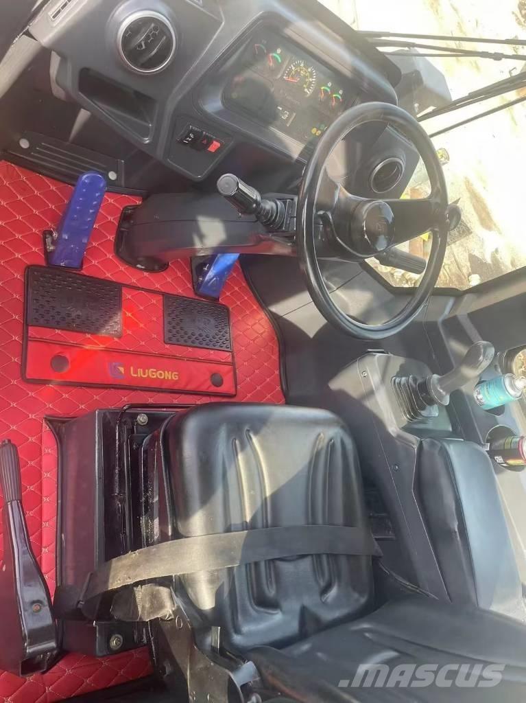 LiuGong 856 Gumikerekes homlokrakodók