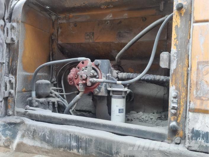 Hyundai Robex 300 LC Lánctalpas kotrók