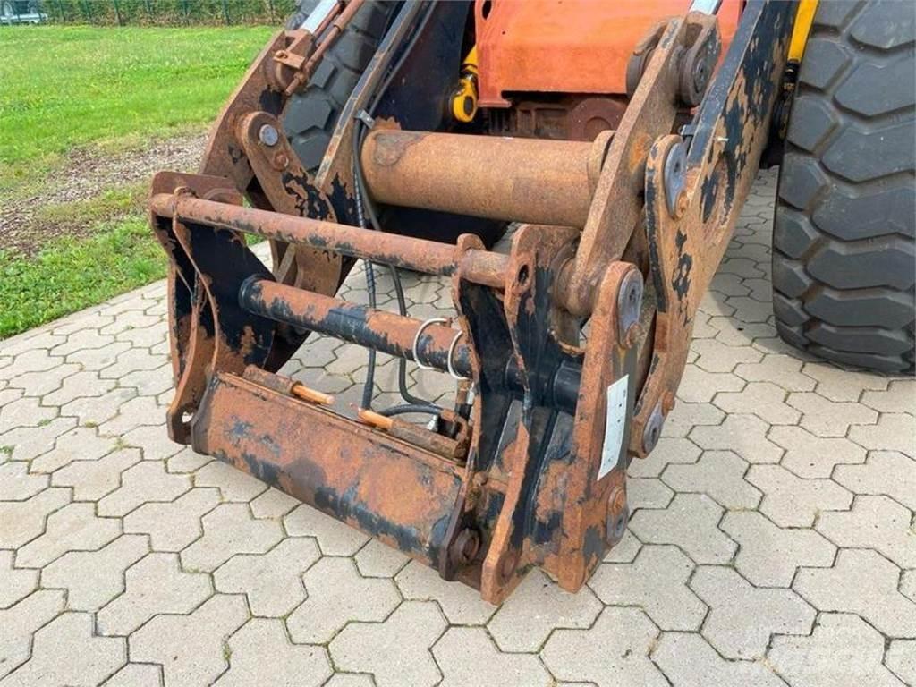 JCB 426E AGRI HT Gumikerekes homlokrakodók