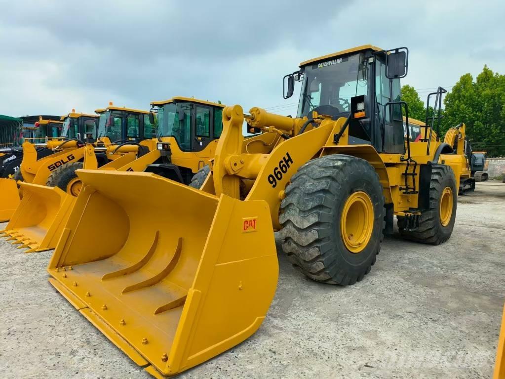 CAT 966 H Gumikerekes homlokrakodók