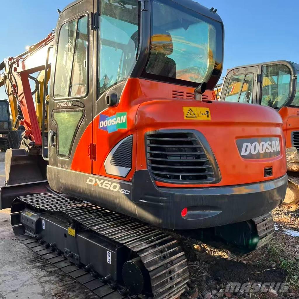 Doosan DX 60 Mini kotrók < 7t