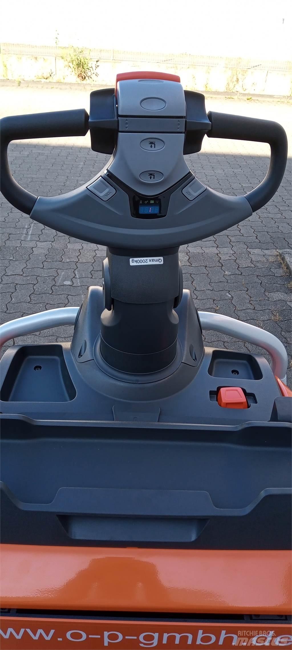 Toyota LPE200 Alacsony emelőkocsi