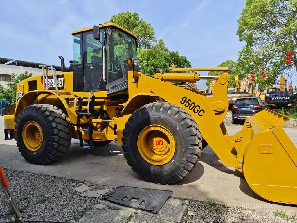 CAT 950 GC Gumikerekes homlokrakodók