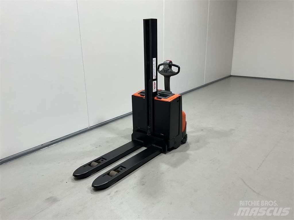 BT SWE080L Elektromos gyalogkíséretű targoncák